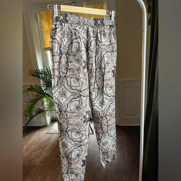 Printed Tapered Pant - Picture 2 of 4